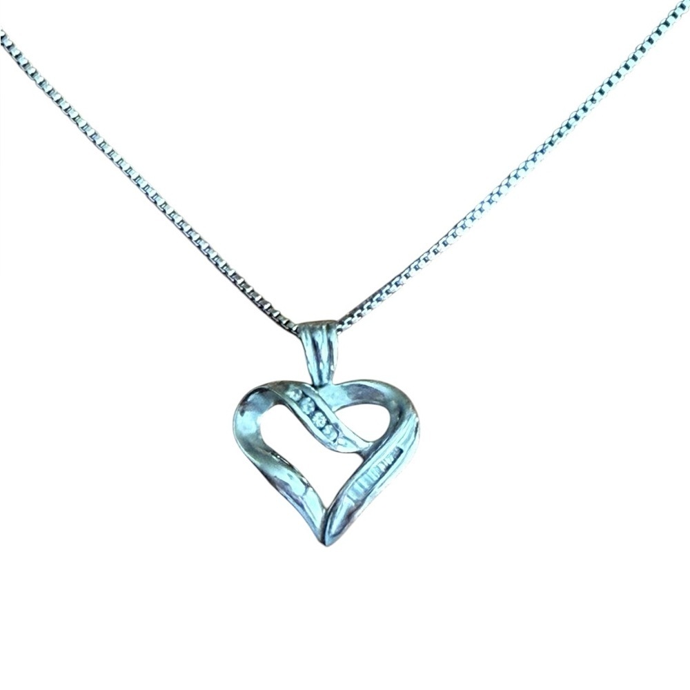 Zales Silver And Diamond Heart Pendant Necklace